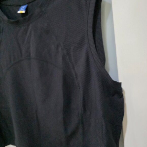 Old Navy Active Crop Tank Top Black 3X Plus Size Workout Athleisure Lightweight - Picture 7 of 8